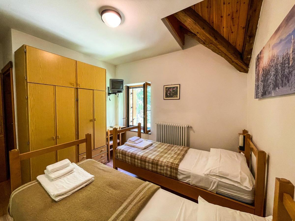 Hotel Al Sasso Di Stria Andraz Luaran gambar