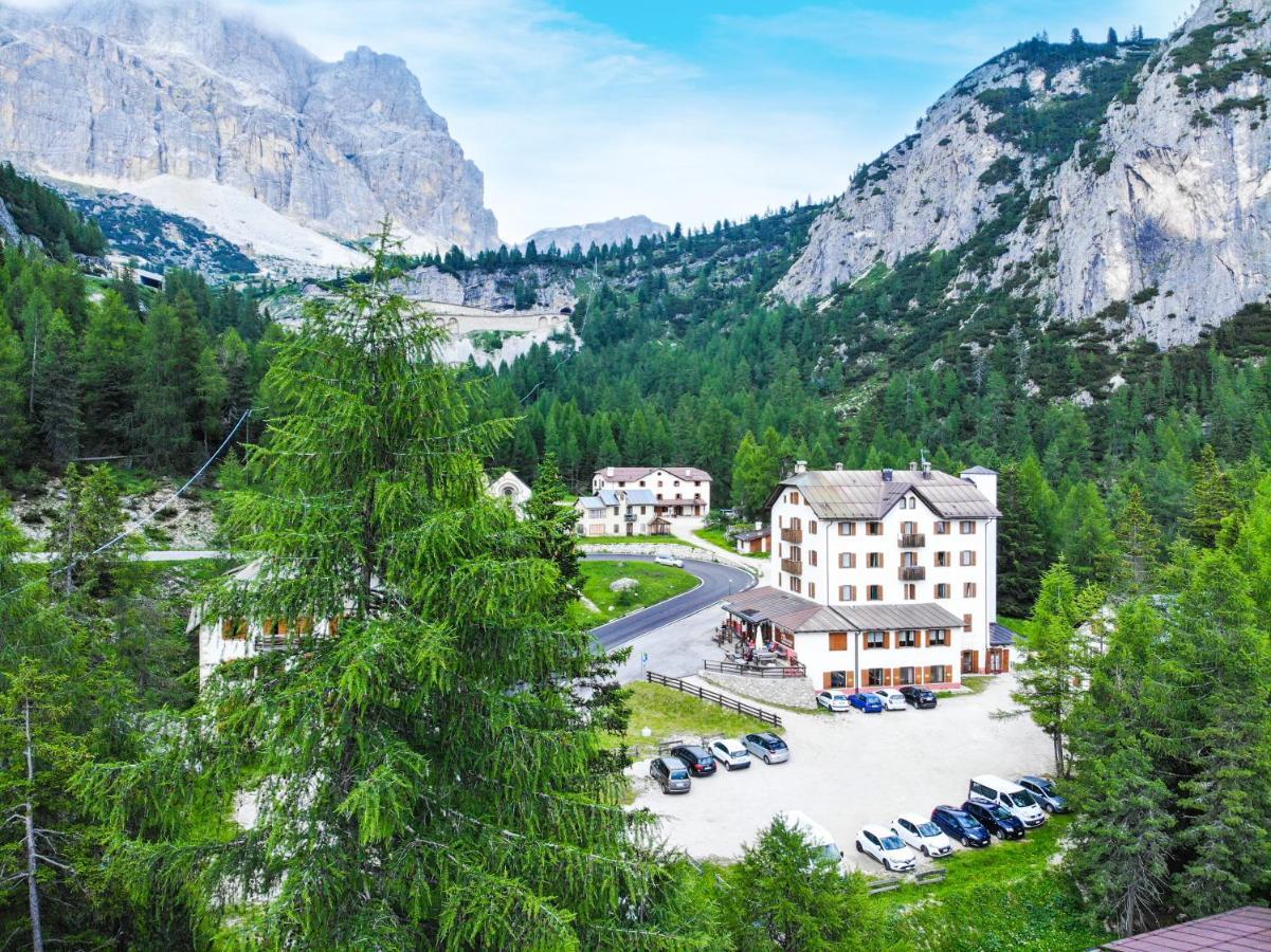 Hotel Al Sasso Di Stria Andraz Luaran gambar