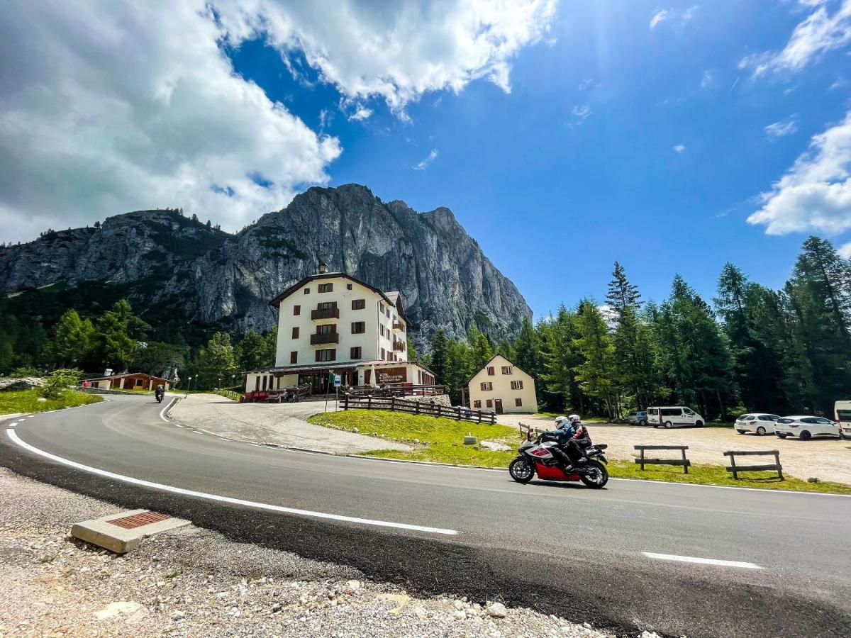 Hotel Al Sasso Di Stria Andraz Luaran gambar