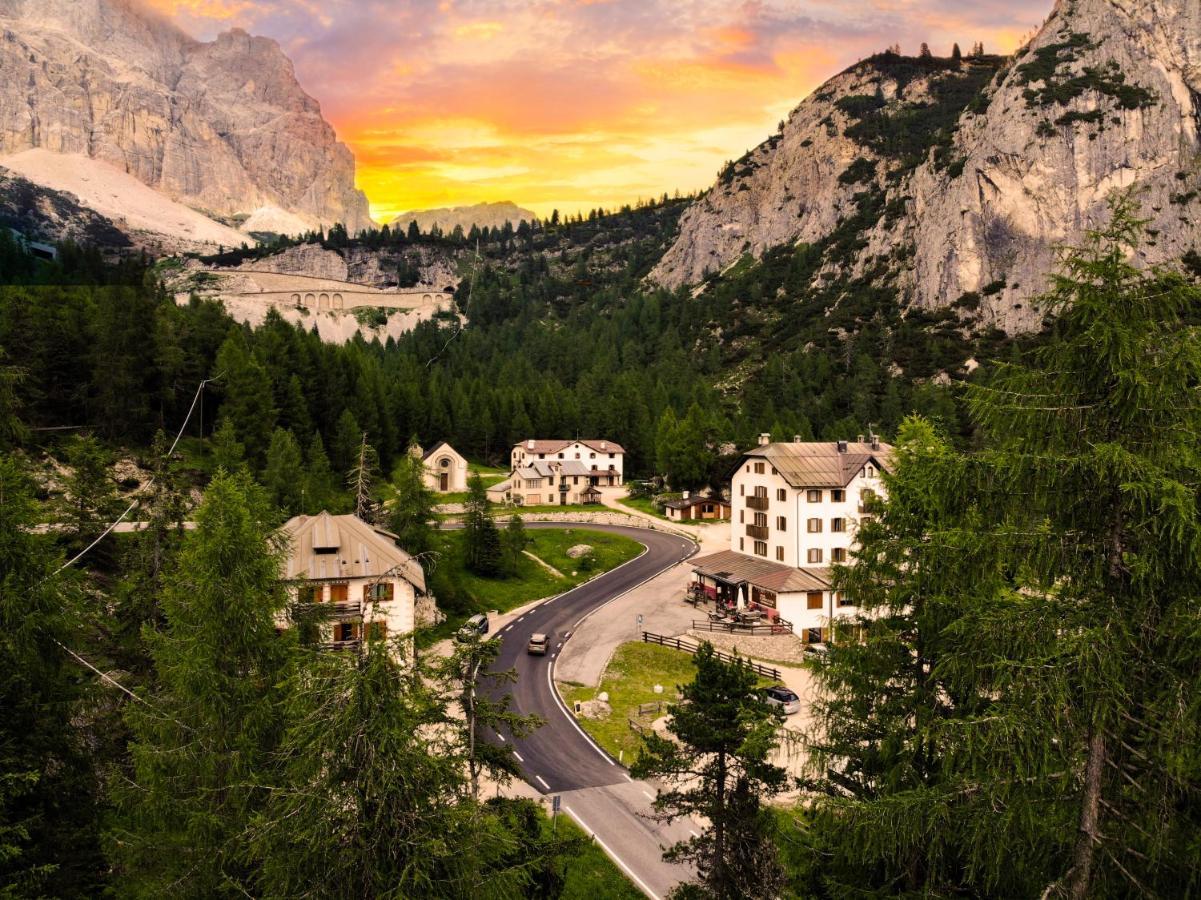 Hotel Al Sasso Di Stria Andraz Luaran gambar