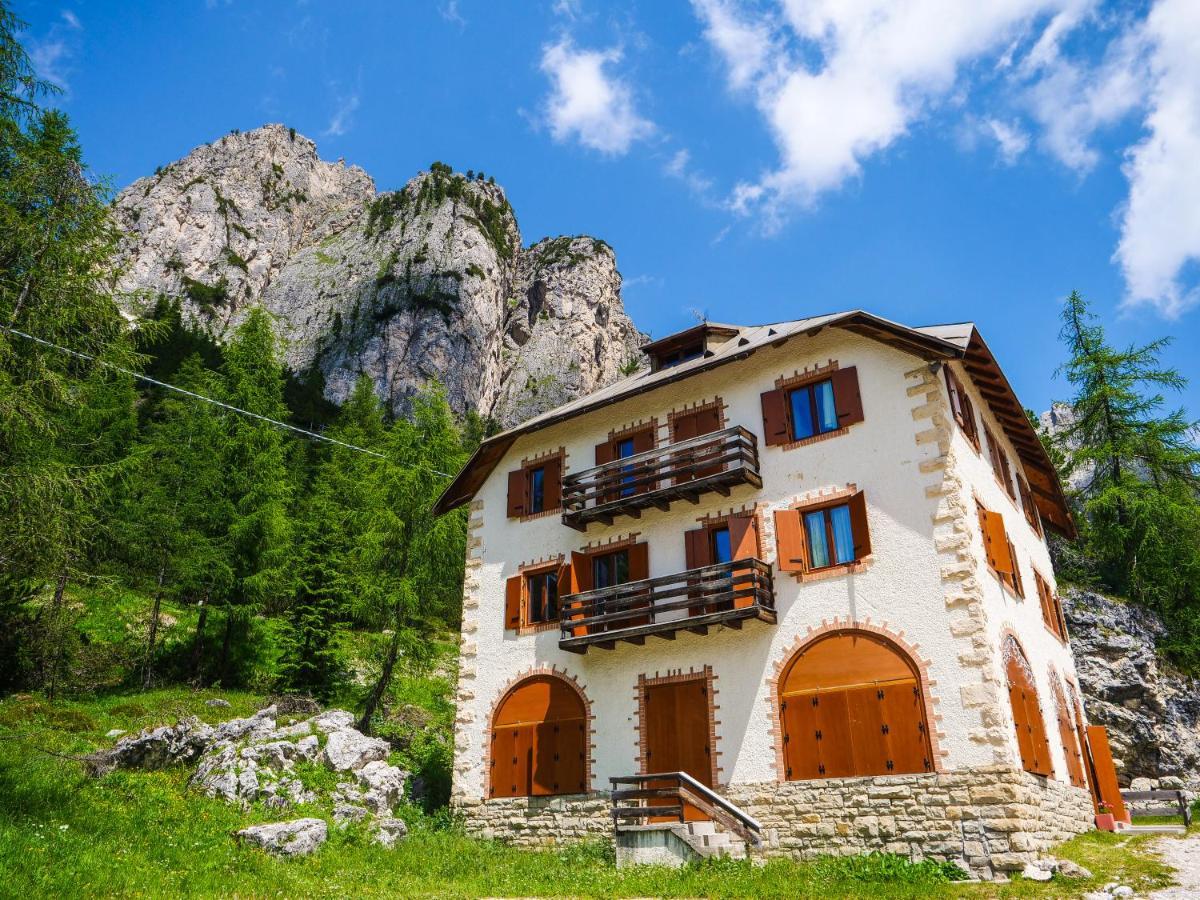 Hotel Al Sasso Di Stria Andraz Luaran gambar