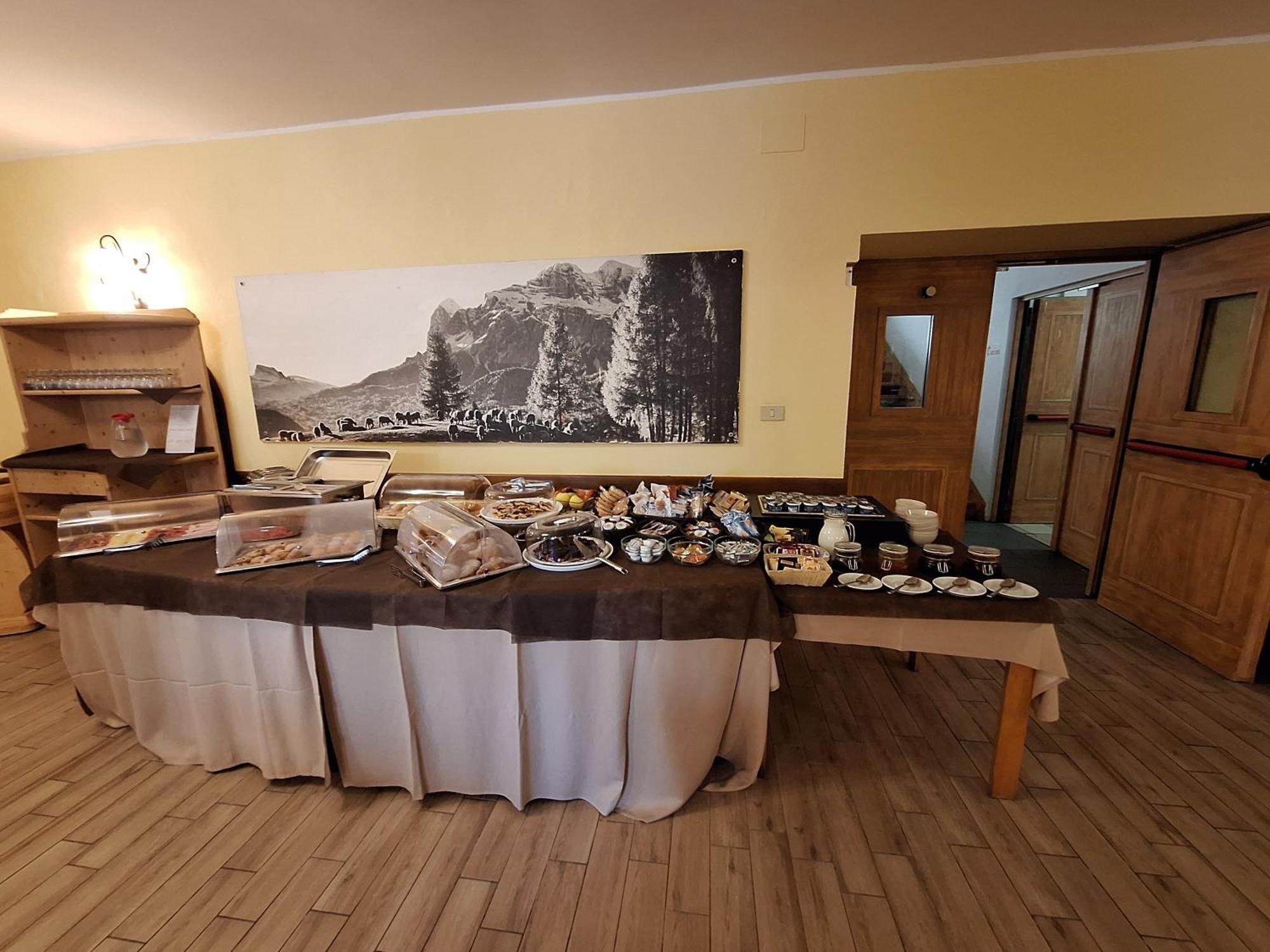 Hotel Al Sasso Di Stria Andraz Luaran gambar