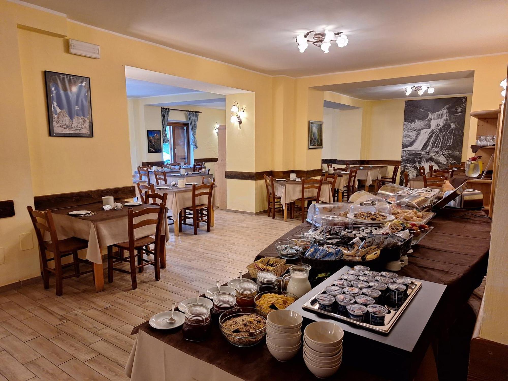 Hotel Al Sasso Di Stria Andraz Luaran gambar