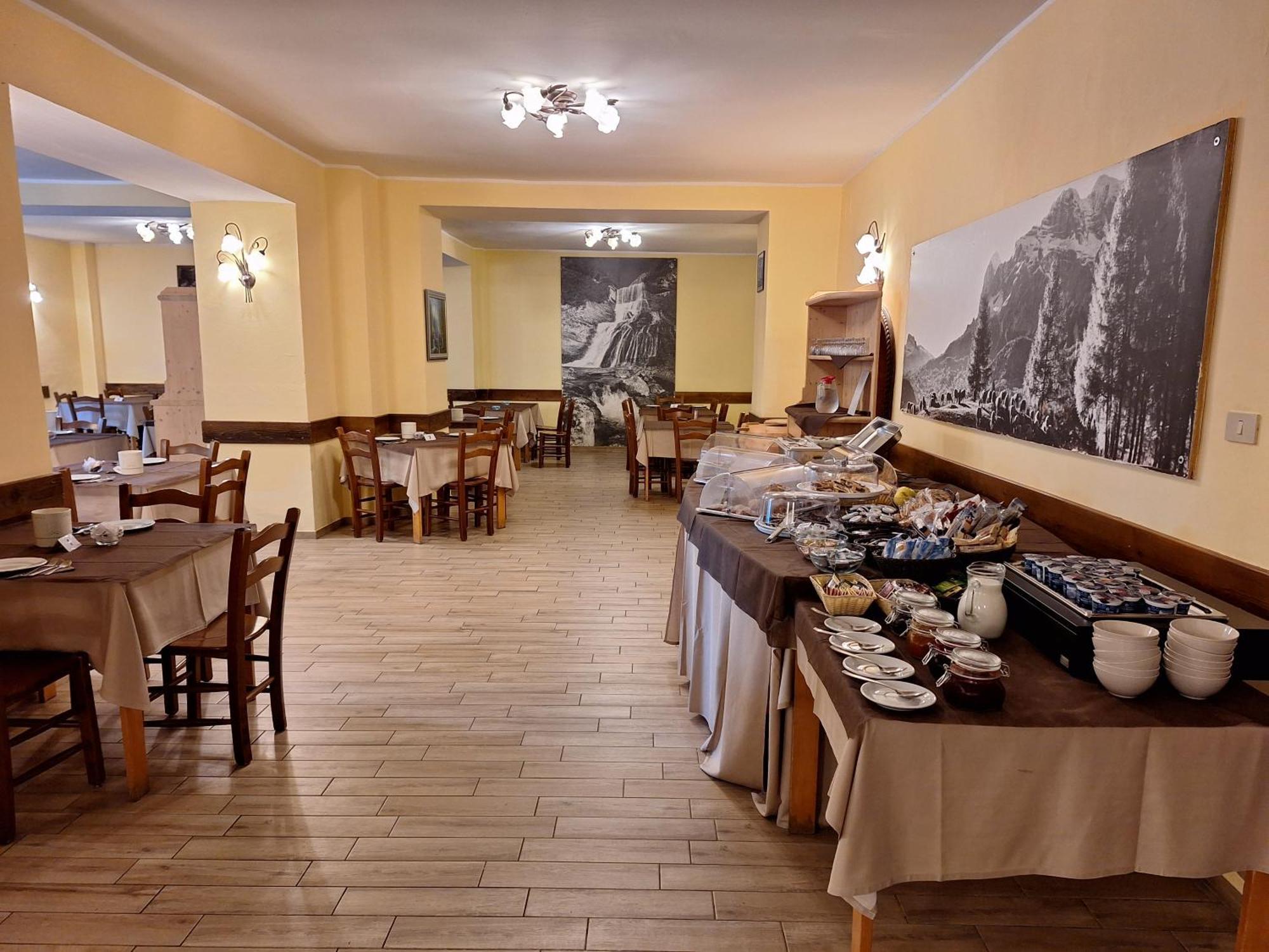 Hotel Al Sasso Di Stria Andraz Luaran gambar