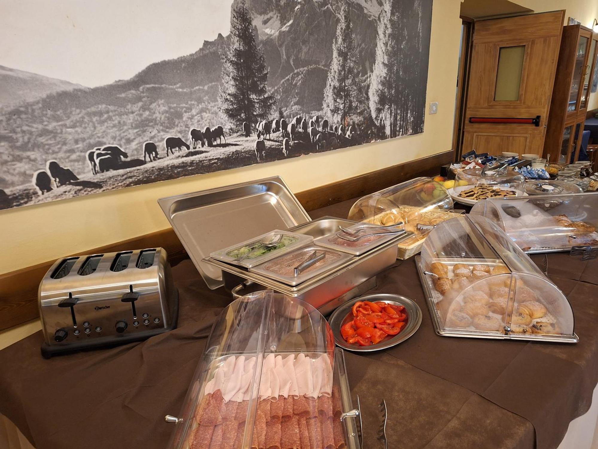Hotel Al Sasso Di Stria Andraz Luaran gambar