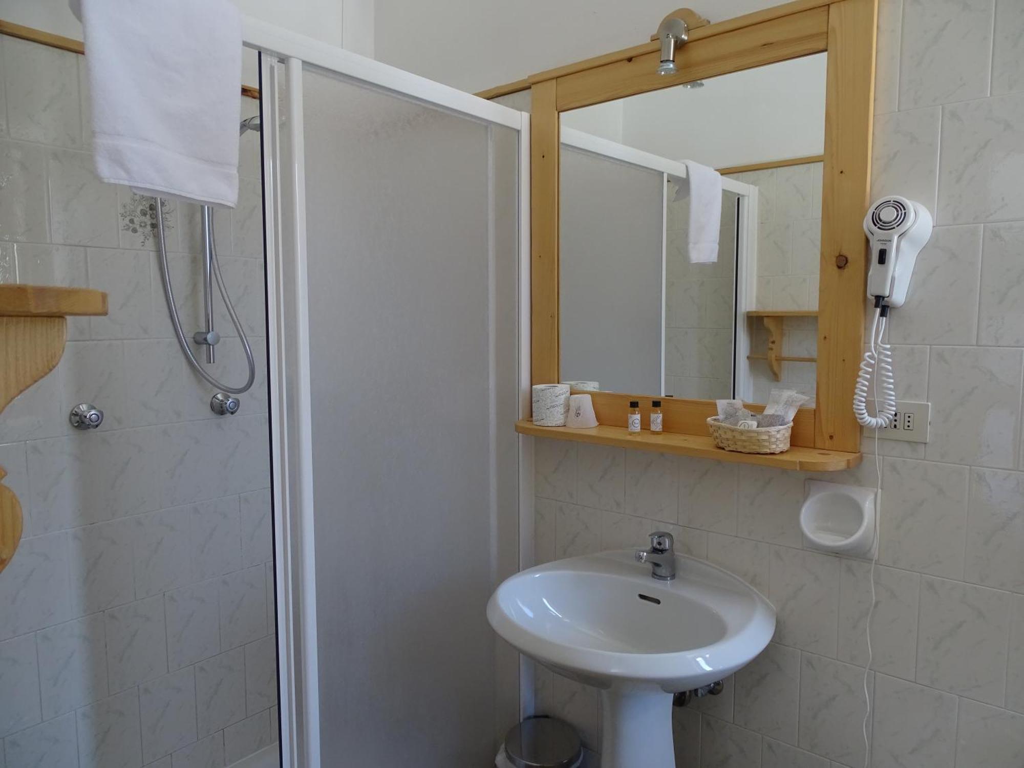 Hotel Al Sasso Di Stria Andraz Luaran gambar